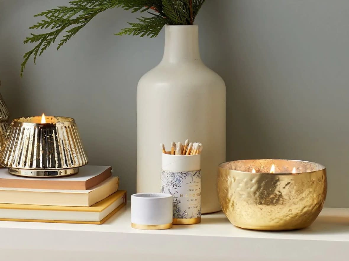 Winter White Iced Metal Candle | 7.5oz
