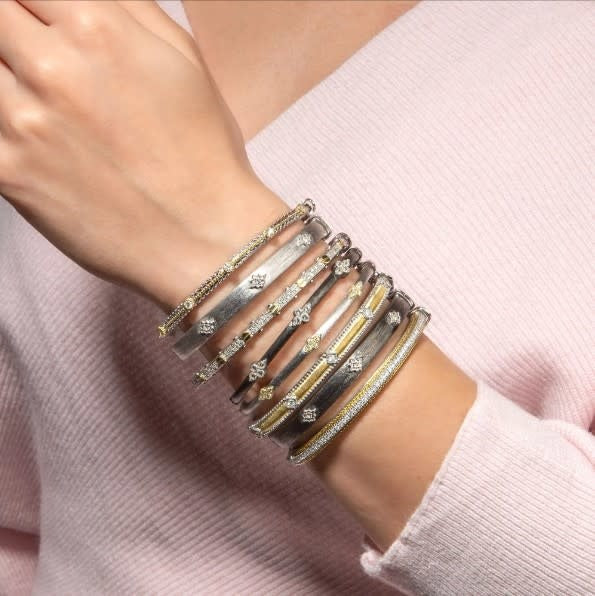 Moroccan Star Wide Bangle 18K YG