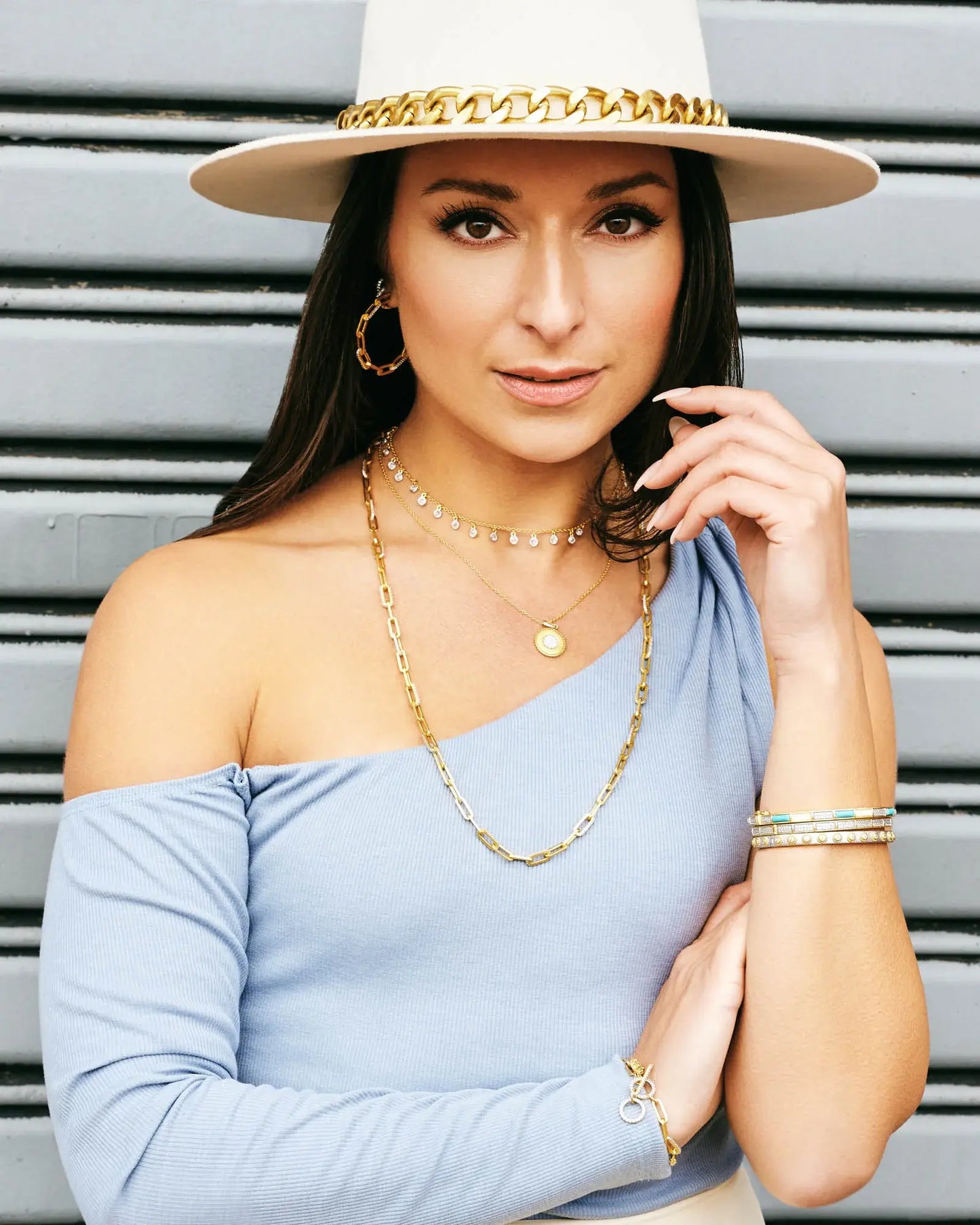 Glistening Pendant Necklace