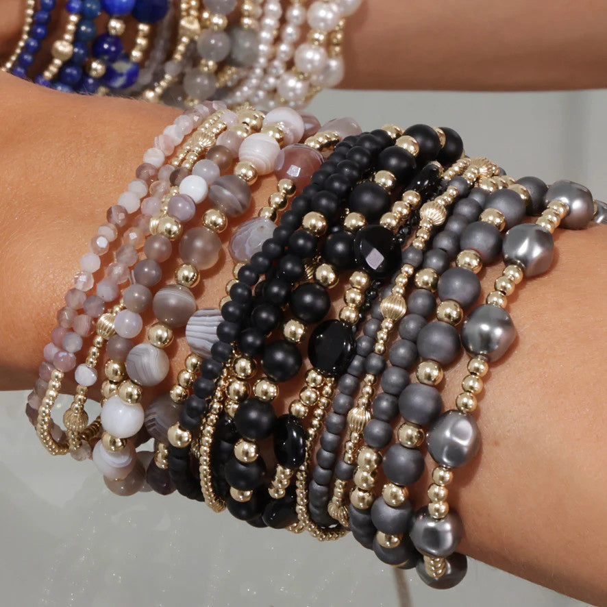 Grateful Pattern 6mm Bead Bracelet Matte Botswana Agate