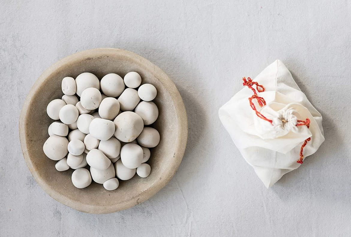 S/24 1" Stone Pebbles