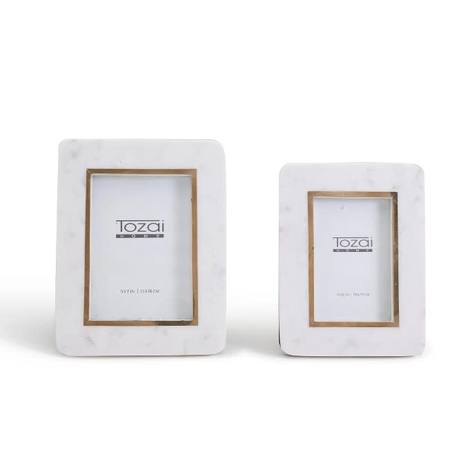 White Marble Gold Rim Frame