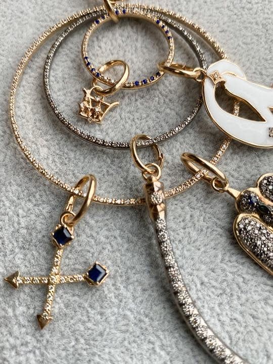 Crossed Arrows Charm