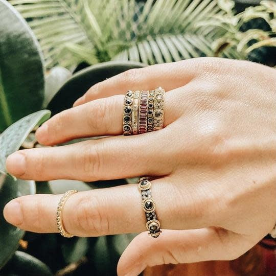 Sueno Black Sapphire Stack Ring