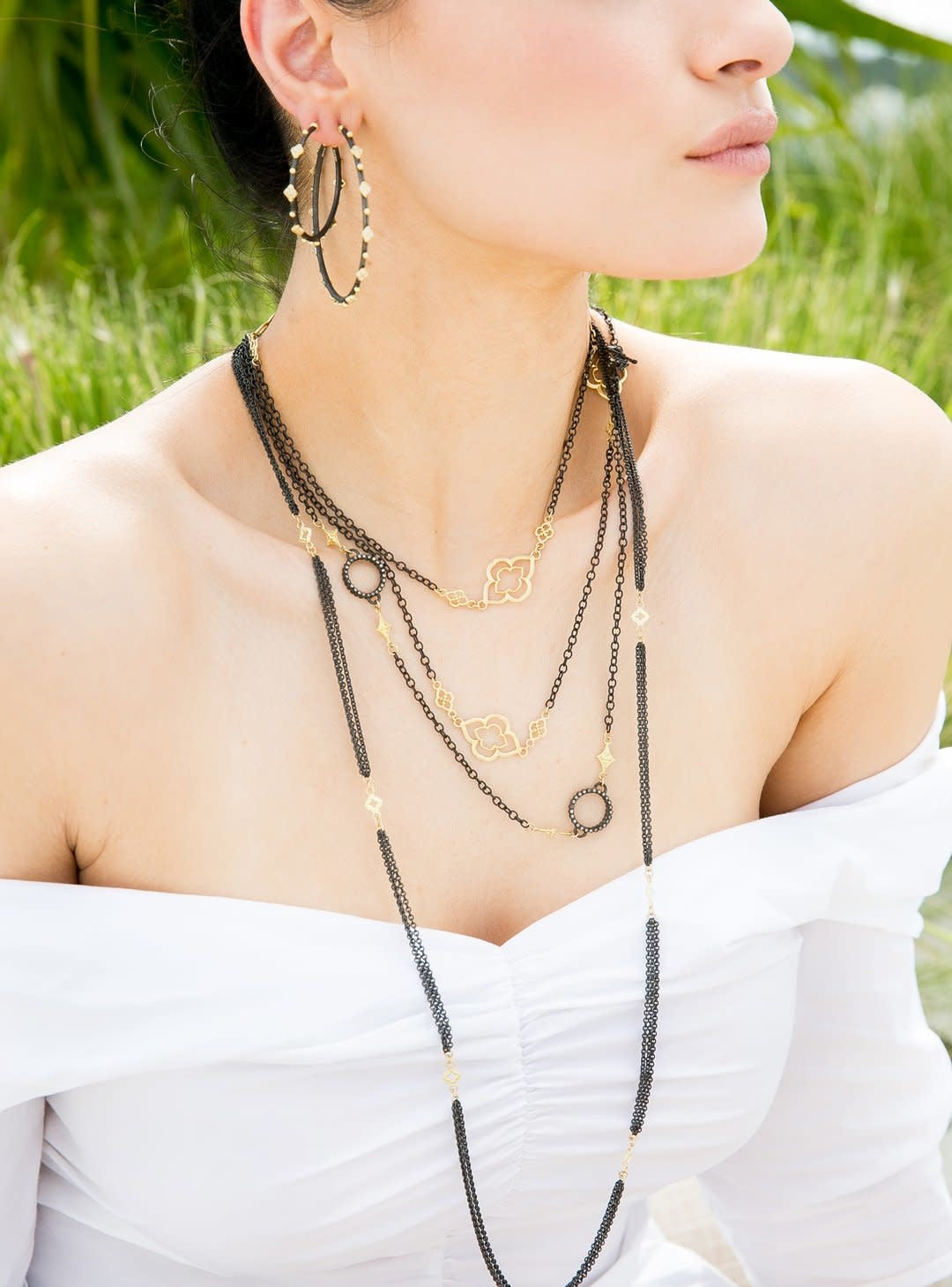 Heraldry Scroll Station Necklace