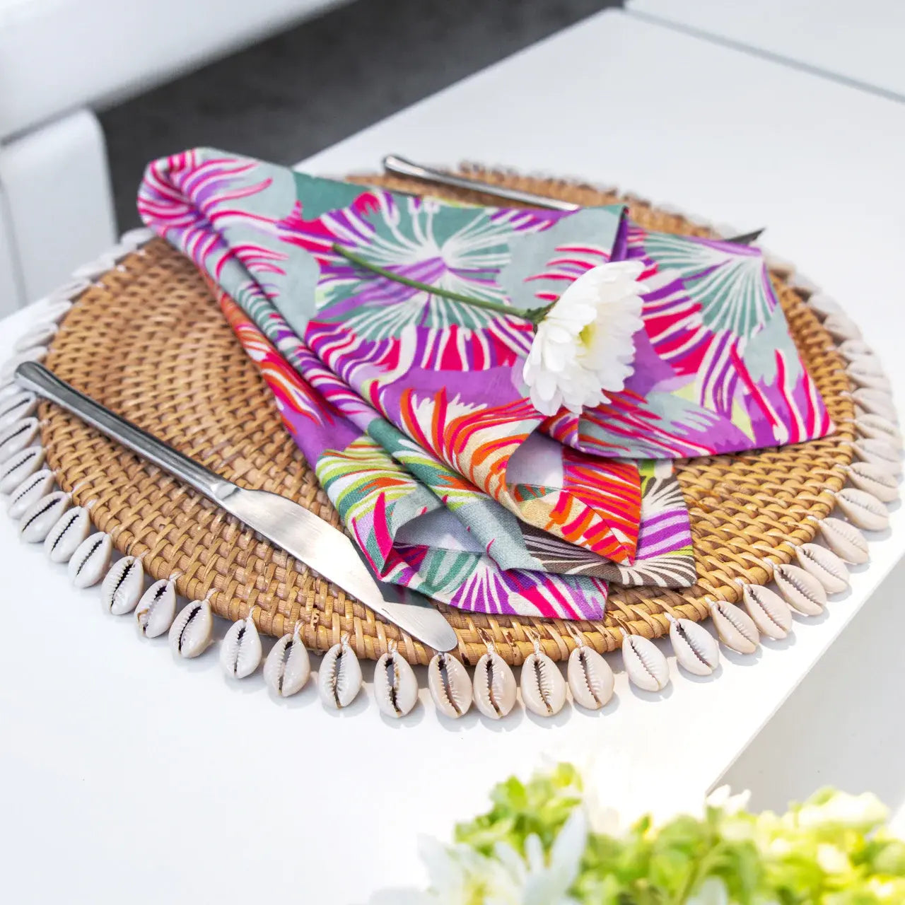 Rattan + Shell Placemats Set of 4|Beige