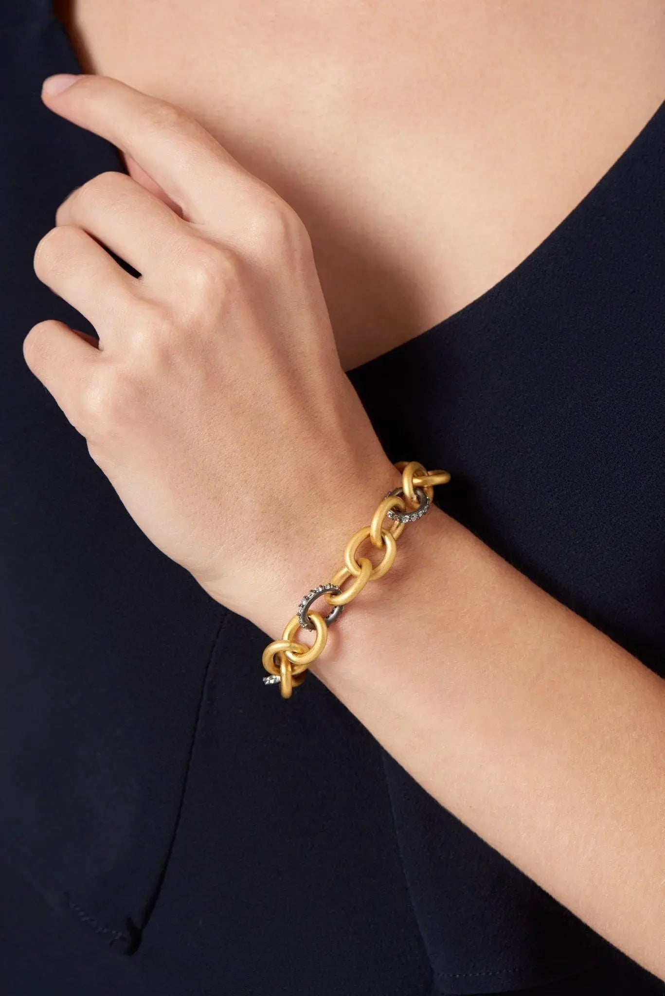 Heavy Alternating Link Toggle Bracelet