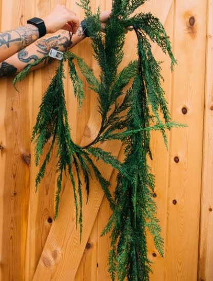 Cedar Spray | 30in