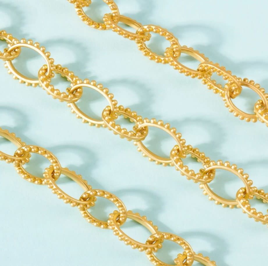 Textured Heavy link Toggle Necklace