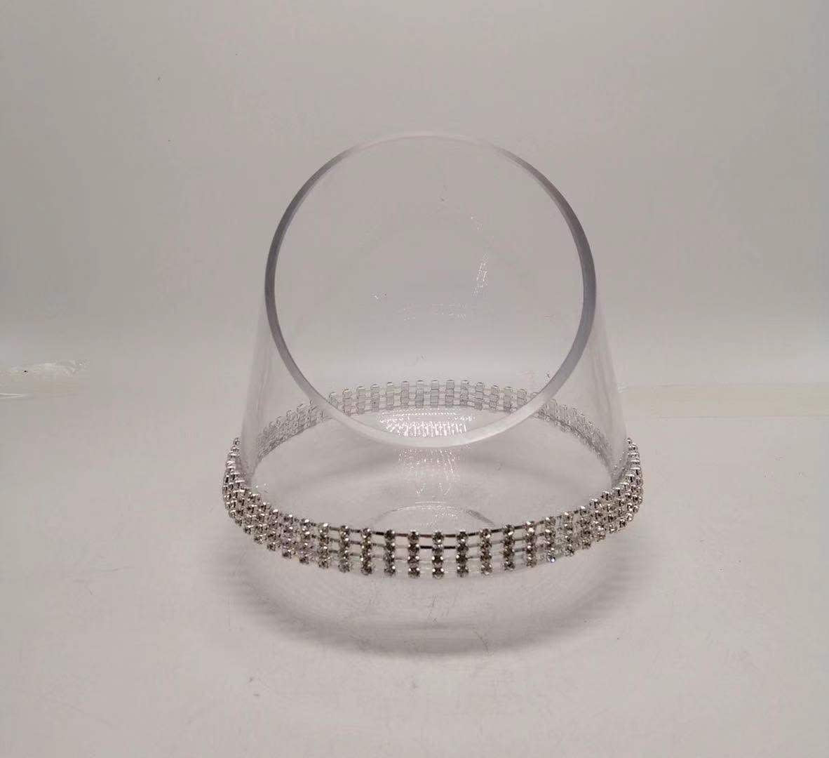 Glass Angled Bowl | Clear 7in
