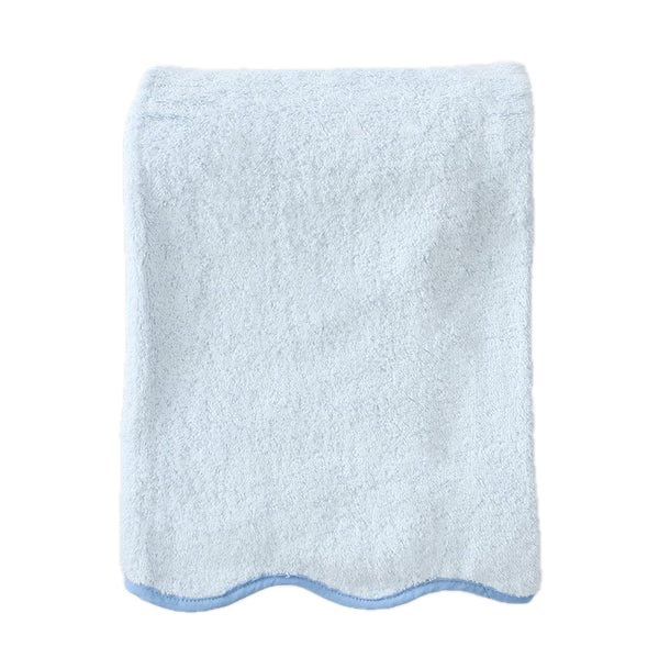 Weezie Towels Luxury Scallop Edge Bath Towel | Light Blue + French Blue Piping