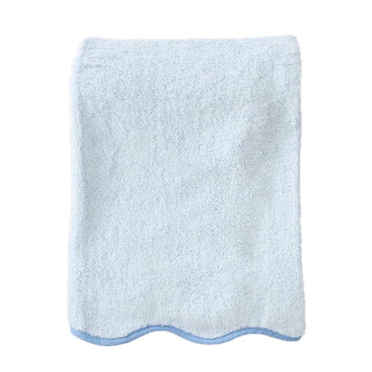 Weezie Towels Luxury Scallop Edge Bath Towel | Light Blue + French Blue Piping