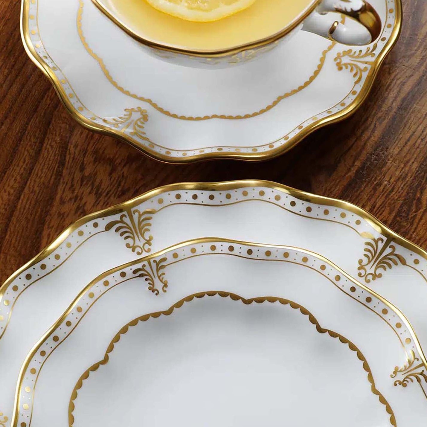 Royal Crown Derby Elizabeth Gold Salad Plate | 8in