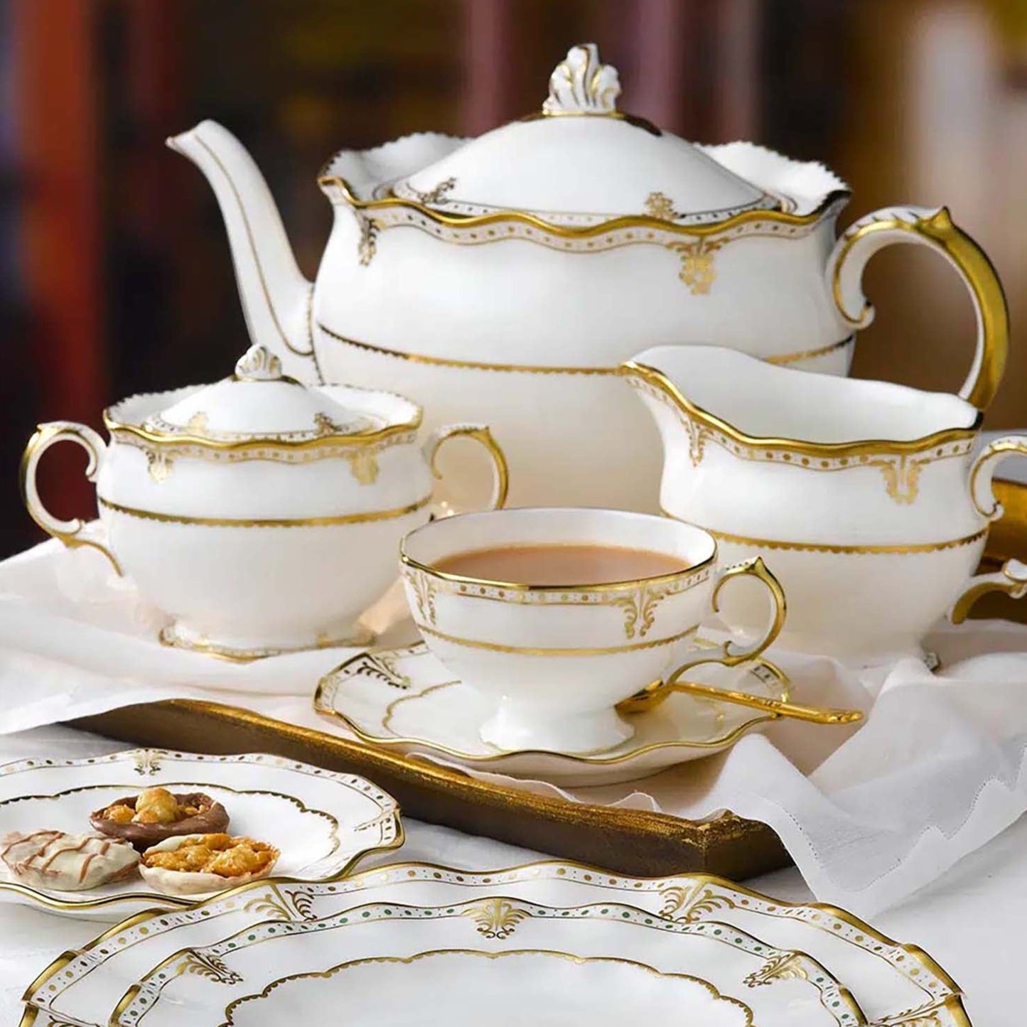 Royal Crown Derby Elizabeth Gold Covered Sugar Bowl | 11oz