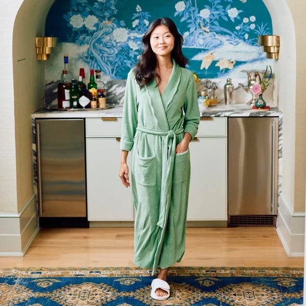 Weezie Towels Luxury Women's Long Scallop Lightweight Basil Robe | Extra Small