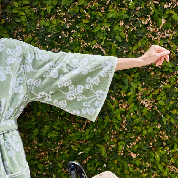 Weezie Towels Luxury Women's Long Bell Sleeve Ivy Pattern Robe | Medium