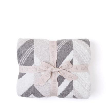 CC Mountain Peaks Throw
