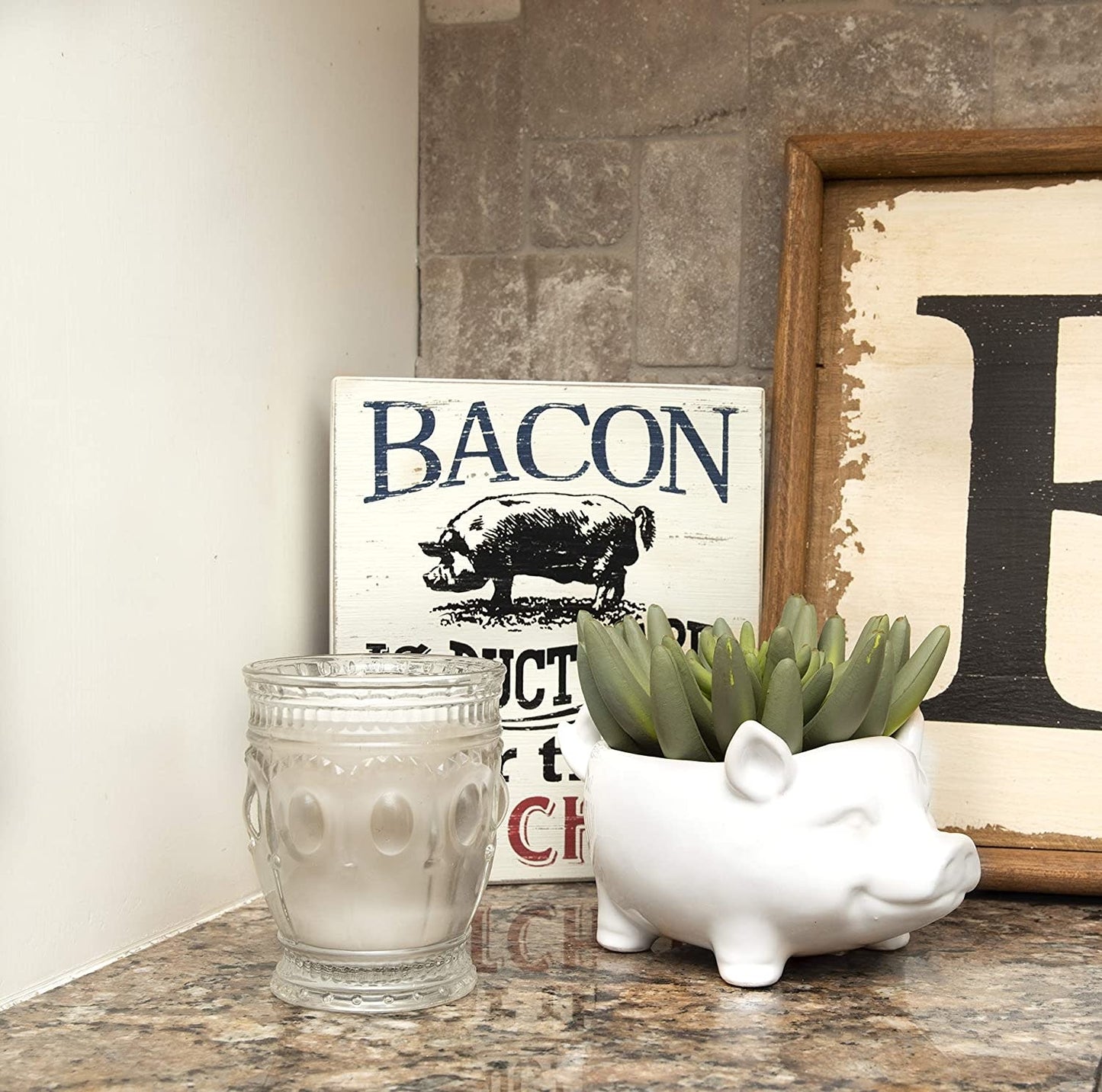 Stoneware Pig Dish 7.25"