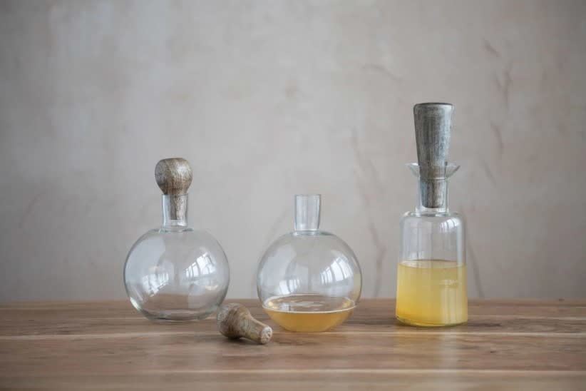 Glass Decanter with Mango Wood Stopper | 32oz