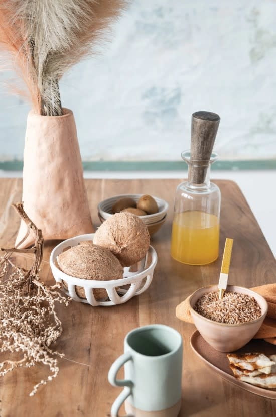 Glass Decanter with Mango Wood Stopper | 32oz