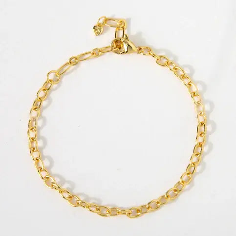 Small Oval Chain Charm Bracelet 18kgp | 6.5-8in