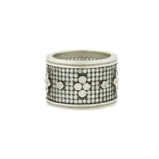 Signature Pave Clover Wide Cigar Band