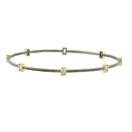 Signature Square Station Bangle Gold